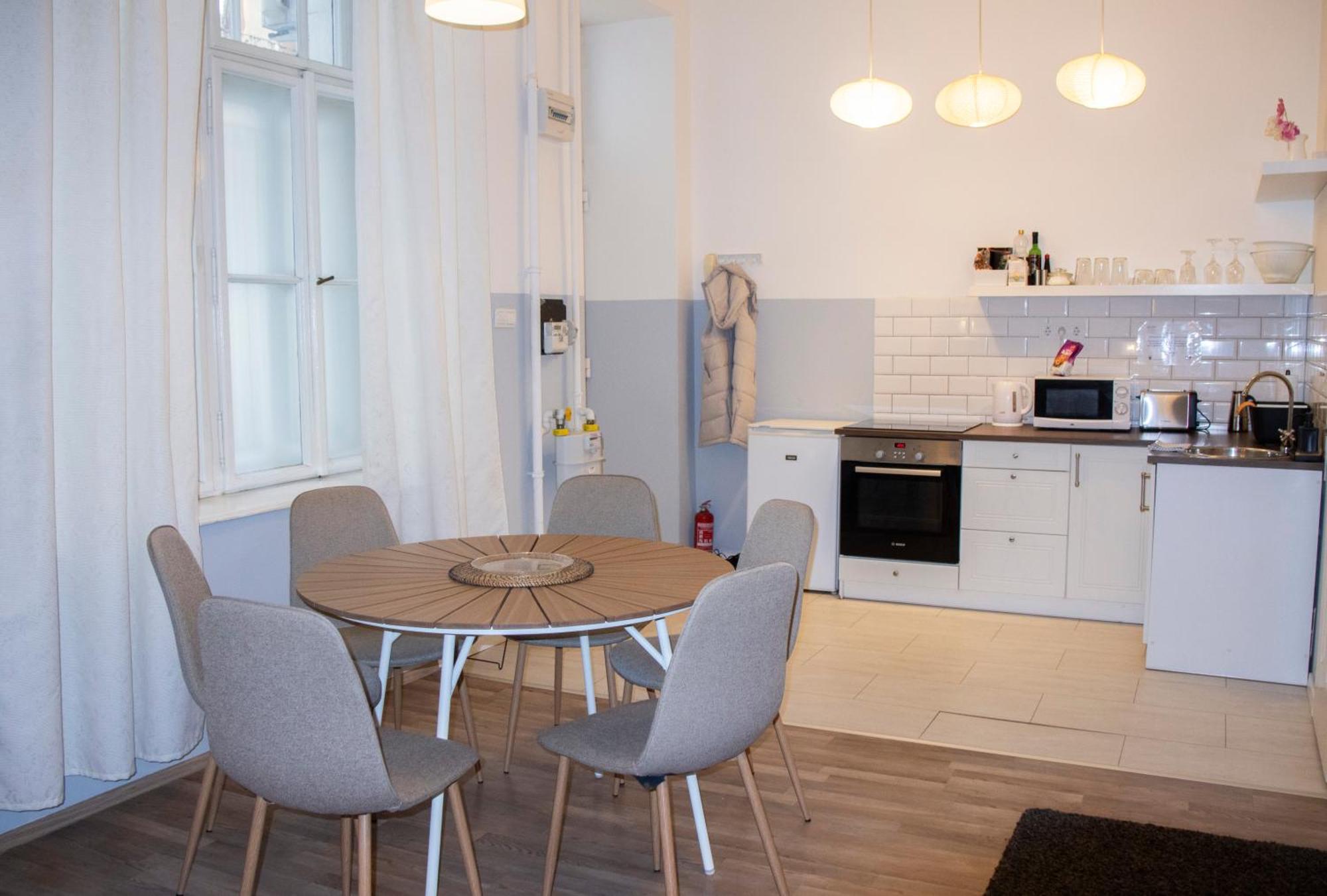 Klau33 Apartment In Party District Будапеща Екстериор снимка