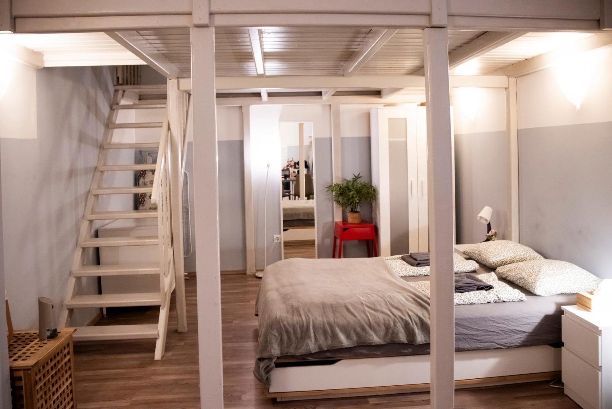 Klau33 Apartment In Party District Будапеща Екстериор снимка